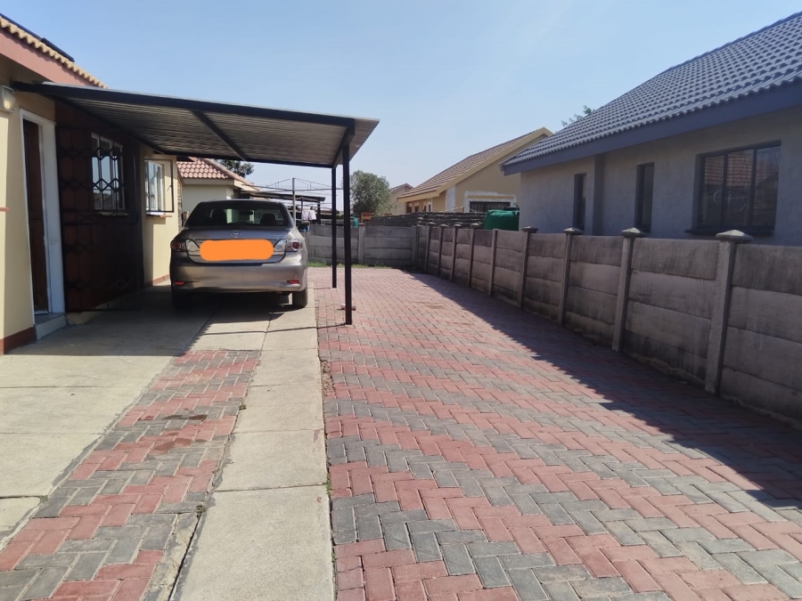 3 Bedroom Property for Sale in Freedom Park North West